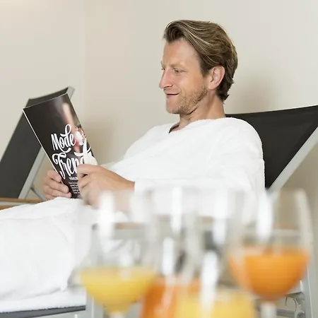 魏斯克罗伊茨酒店 图西斯