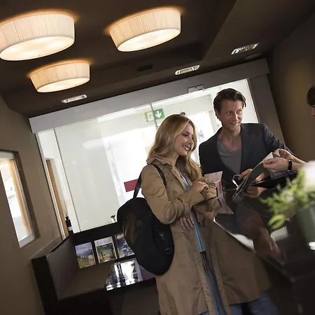 酒店 魏斯克罗伊茨酒店 3*