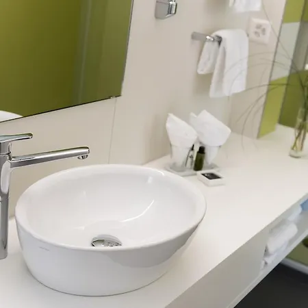 Weiss Kreuz Hotel 3*