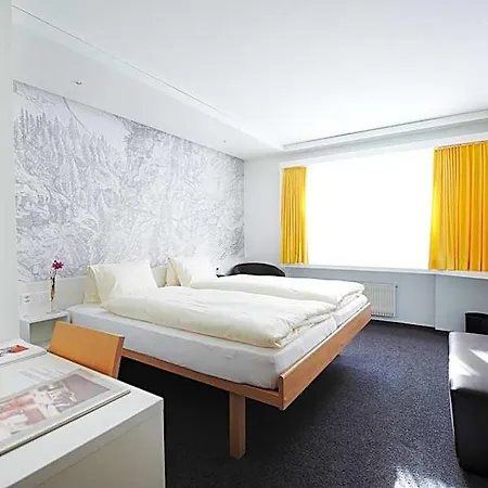 Weiss Kreuz Hotel