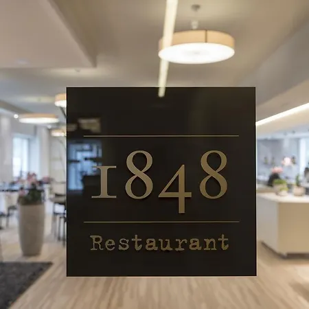 魏斯克罗伊茨酒店 酒店