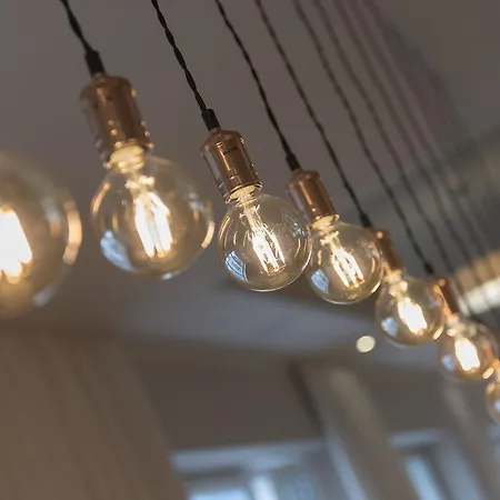 魏斯克罗伊茨酒店 3* 图西斯