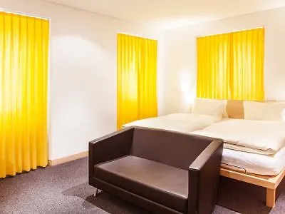 Weiss Kreuz Otel Thusis