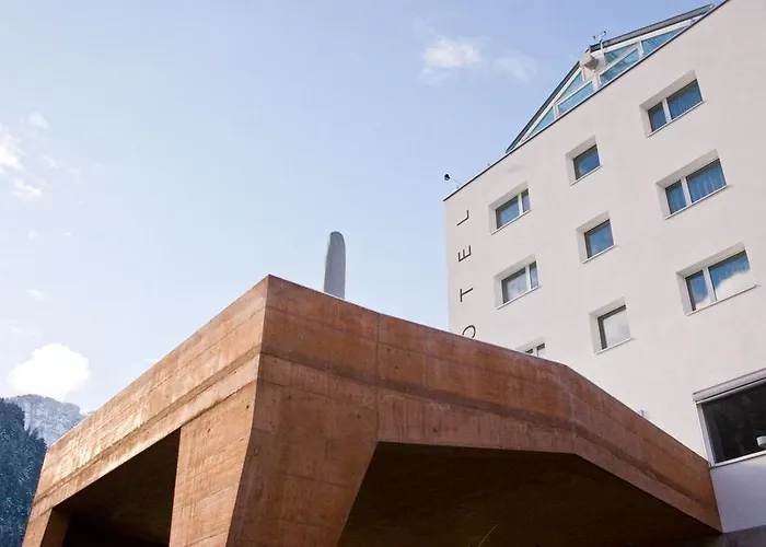 Weiss Kreuz Hotel 3*