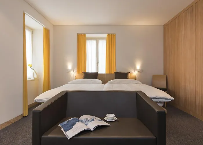 Weiss Kreuz Hotel 3*