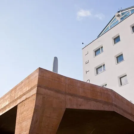 Weiss Kreuz Hotel 3*