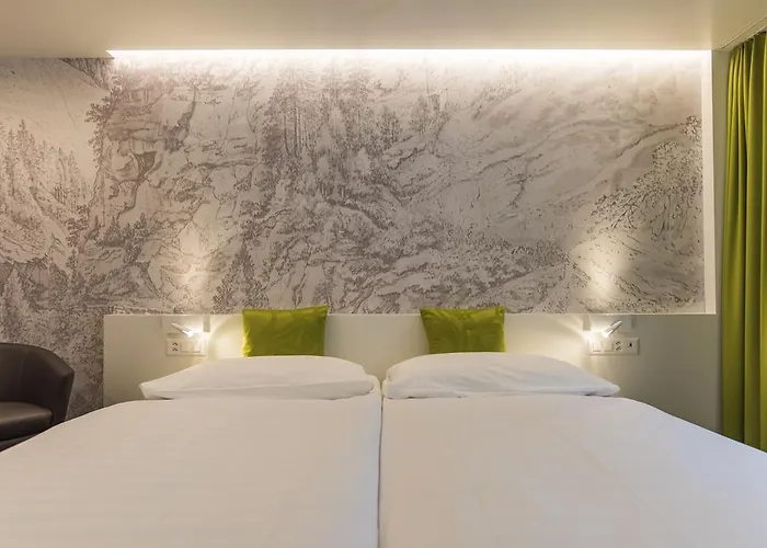 Hotel Weiss Kreuz 3*