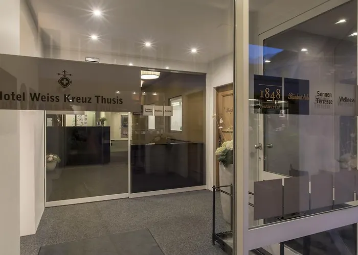 Weiss Kreuz Hotel 3*